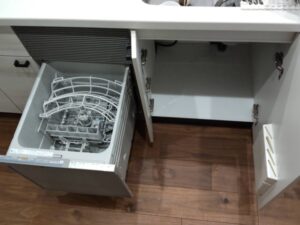 愛媛キッチン取付け隊　シンク下食洗機リフォーム　施工後 